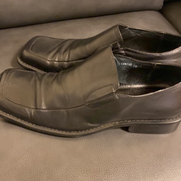 Steve Madden loafers 
Color:Black 
Size: 11 - Picture 6 of 7